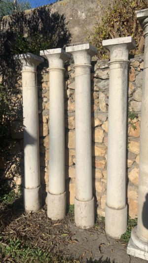 Colonne in marmo bocciardato di fine '700