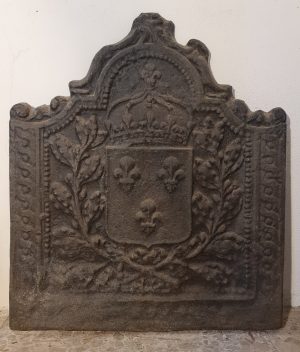 Piastra in ghisa per camino sagomata