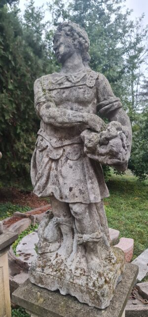 Statua antica raffigurante guerriero